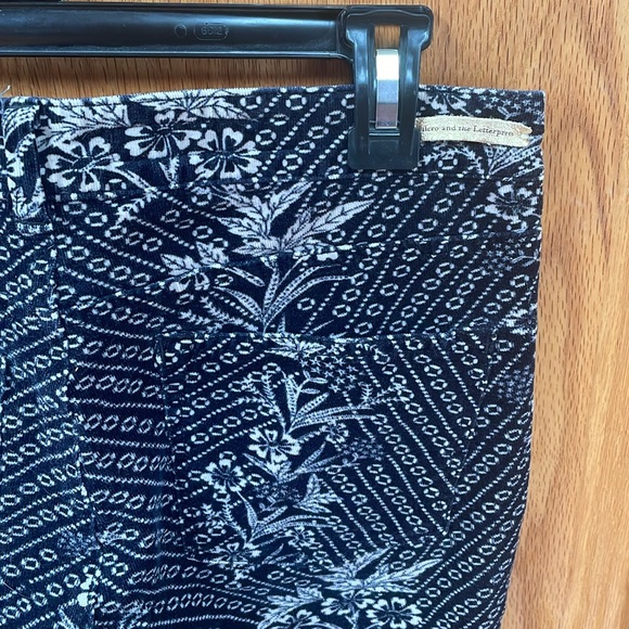 Anthropologie Pilcro Serif Mid Rise Floral Corduroy Skinny Pants Leggings 31 - Picture 8 of 8